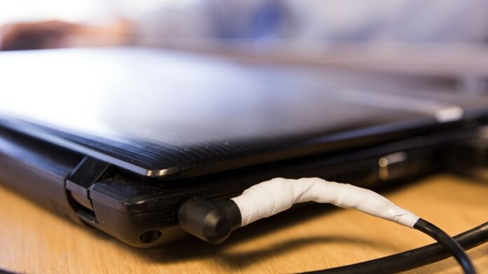 Những nguyên nhân khiến sạc laptop dell không vào điện.