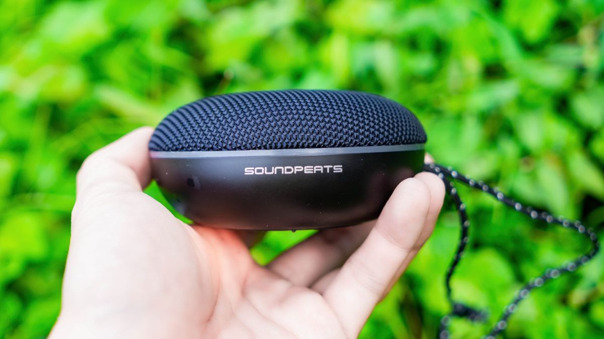 Giá bán loa Soundpeats là bao nhiêu?