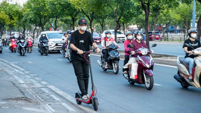 Review xe scooter điện gấp gọn có gì mới? Có nên mua không?