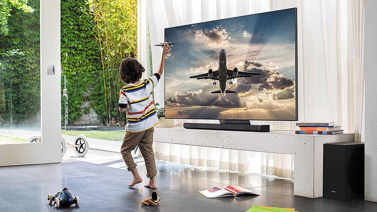 Mua TV OLED giá bao nhiêu tiền