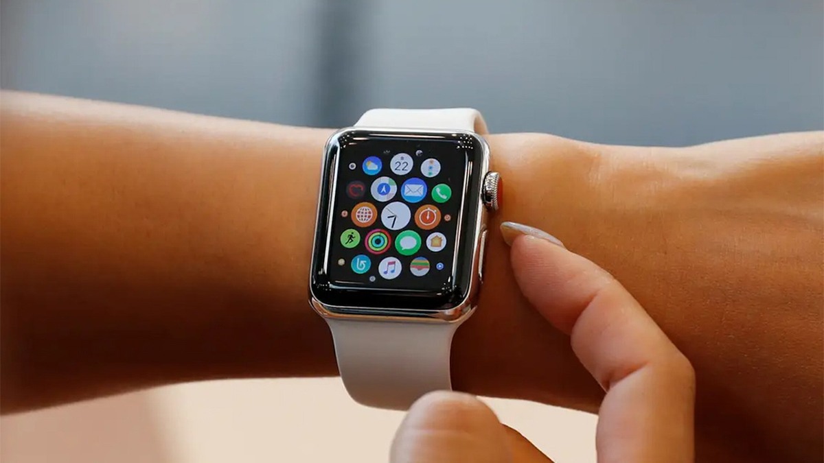 Giá bán Apple Watch bao nhiêu? Có xứng đáng sở hữu không?