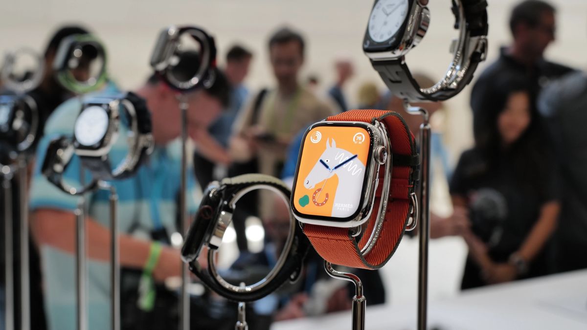 Giá bán Apple Watch Ultra 2 bao nhiêu? Có nên mua không?