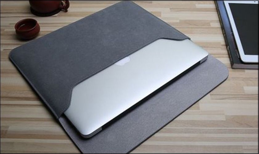 Cần bảo quản Macbook như thế nào để không bị nhiễu màn hình? 
