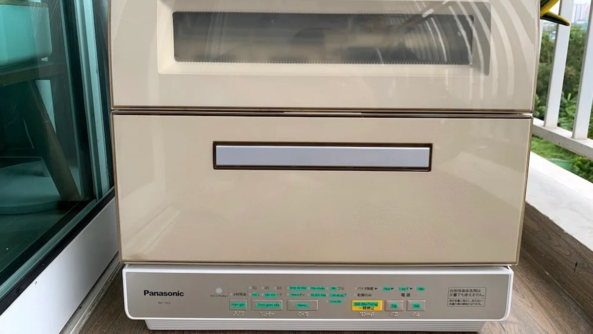 Máy rửa chén Panasonic đời mới nhất NP-TR9