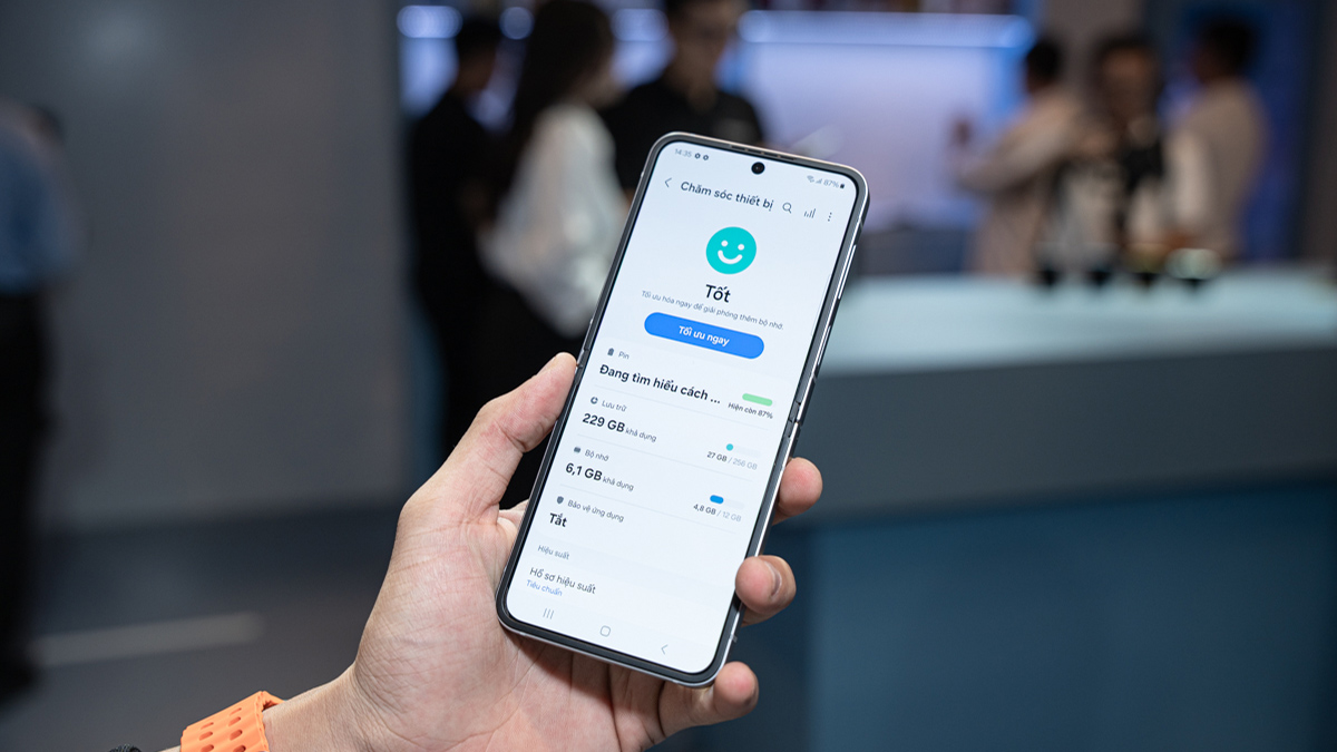 Samsung Z Flip 7 có gì mới về thiết kế