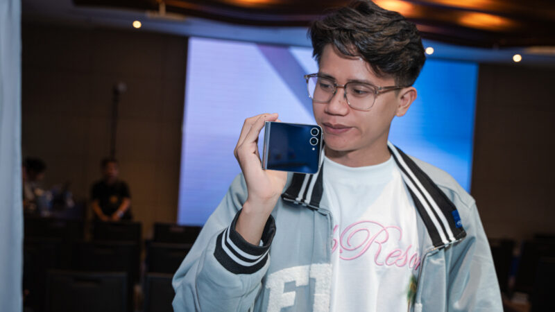 Samsung Z Flip 7 giá bao nhiêu? Có đáng bỏ tiền để mua?