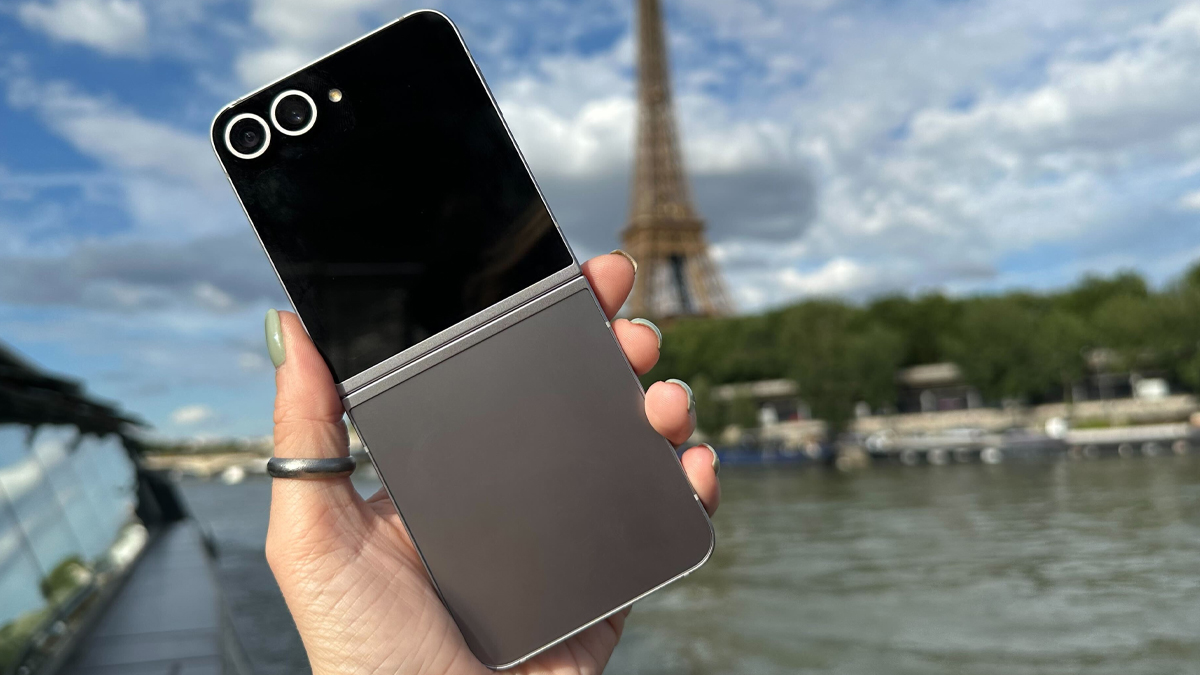 Hiệu năng và tính năng – Chip mạnh, AI đột phá